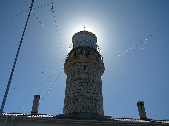 Věž majáku Struga s našimi drátovými anténami